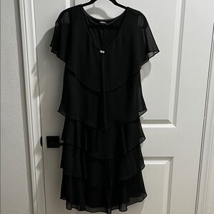 SLNY Black Tiered Shift Midi Dress